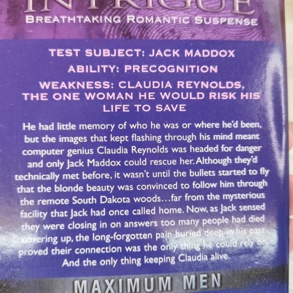 Magnum Force Man Amanda Stevens 2009 Harlequin Intrigue Romance Suspense PB Book